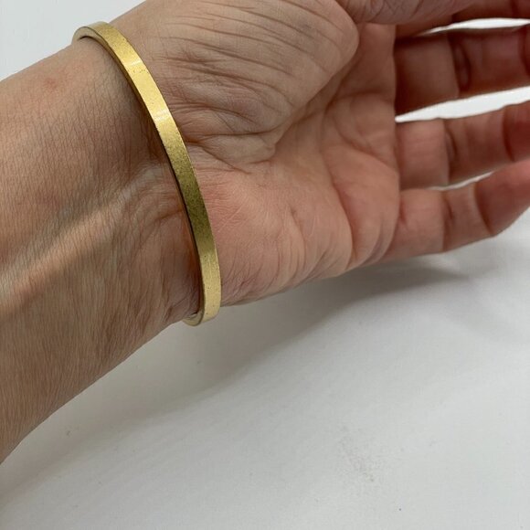 Madewell Multi-Shape Grey Green Crystal Gold Tone Hinged Hook Bangle Bracelet - Picture 6 of 10